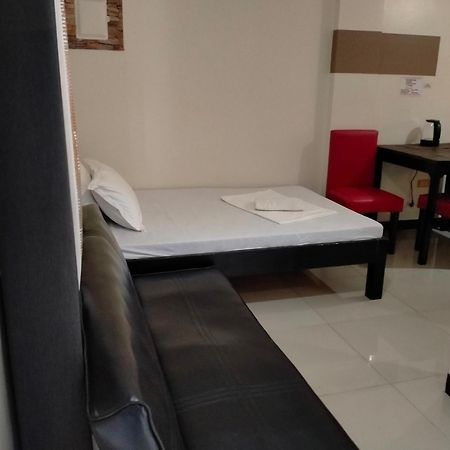 V.F. Riton Apartelle Laoag Bagian luar foto