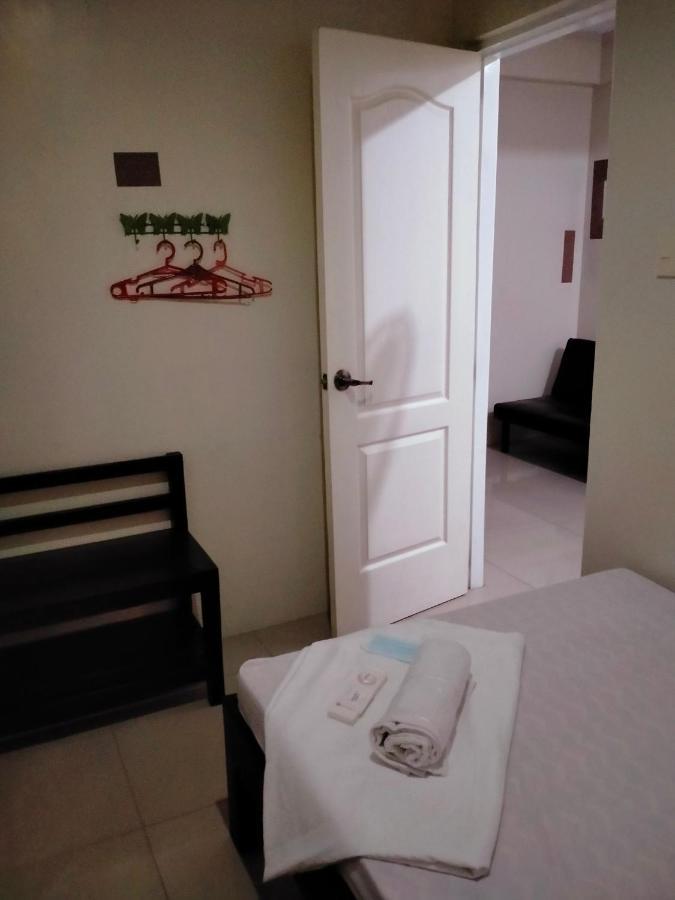 V.F. Riton Apartelle Laoag Bagian luar foto