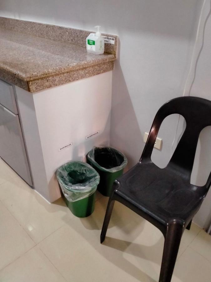 V.F. Riton Apartelle Laoag Bagian luar foto
