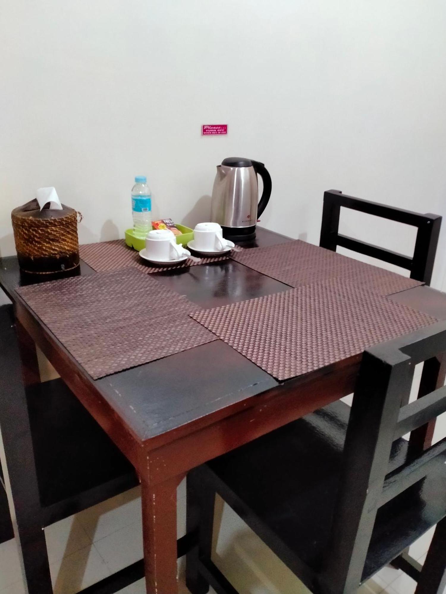 V.F. Riton Apartelle Laoag Ruang foto
