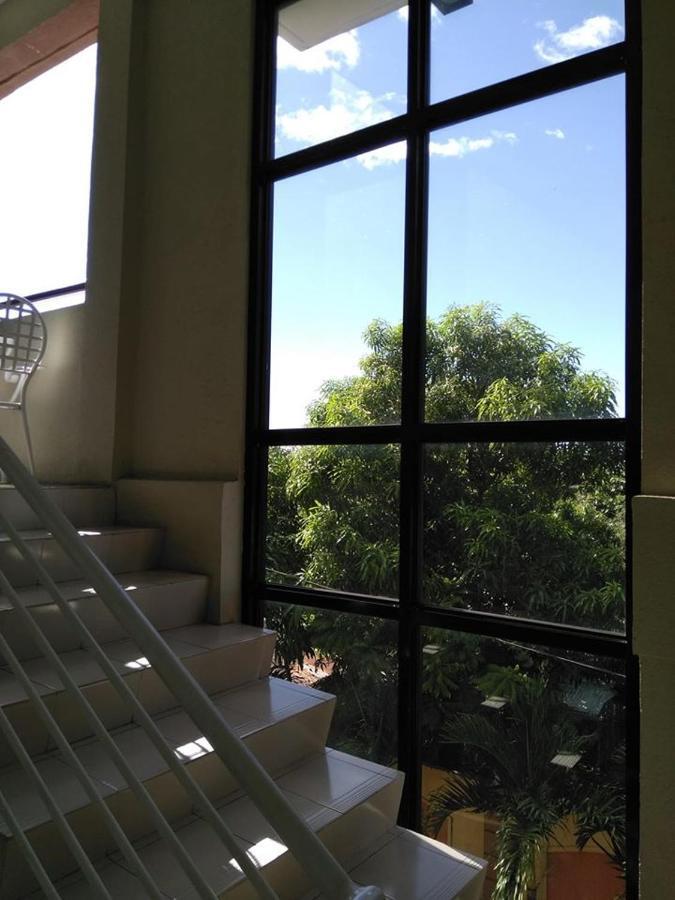 V.F. Riton Apartelle Laoag Bagian luar foto