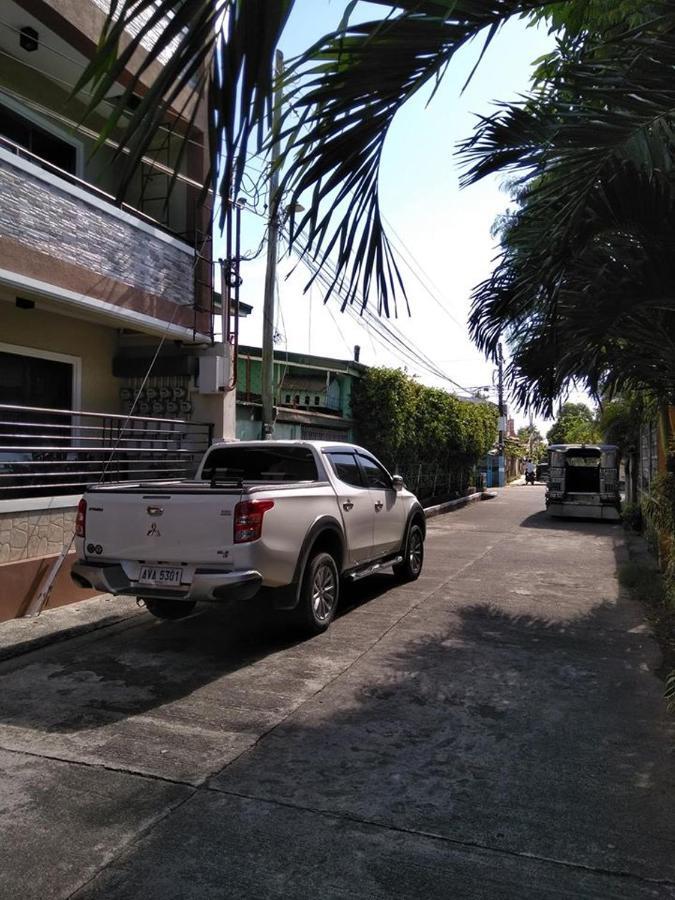 V.F. Riton Apartelle Laoag Bagian luar foto