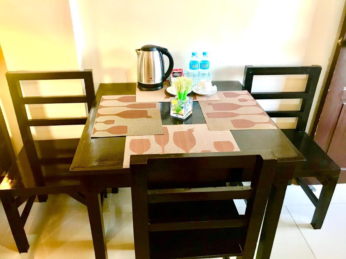 V.F. Riton Apartelle Laoag Bagian luar foto