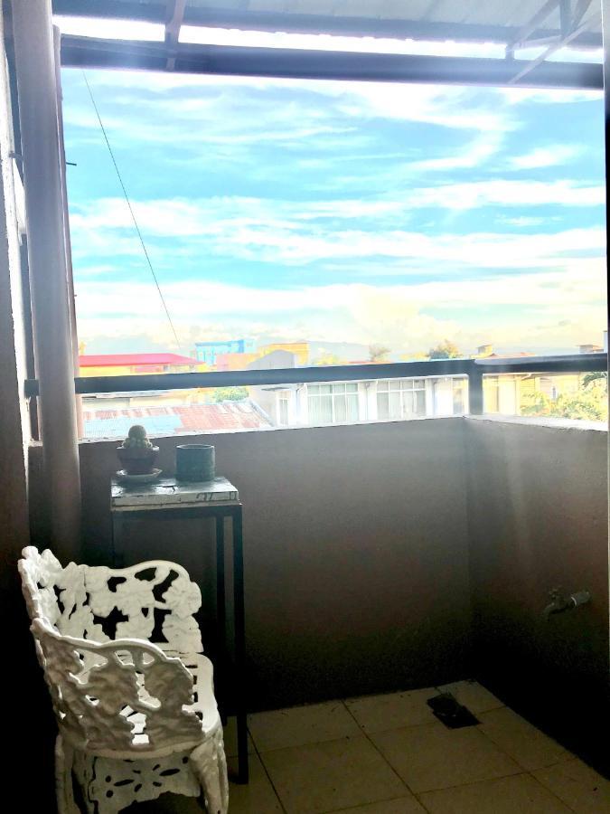 V.F. Riton Apartelle Laoag Bagian luar foto