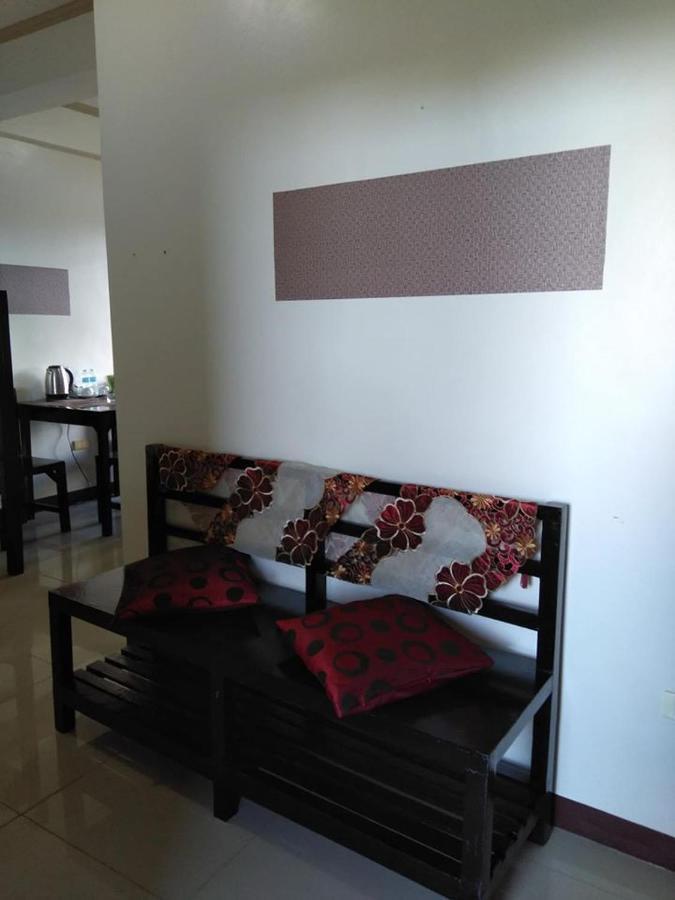 V.F. Riton Apartelle Laoag Bagian luar foto